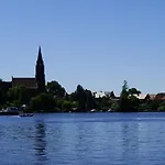 Gemuetliches Dachgeschoss-apartement Mit Seeblick Und Grossem Garten Am Wasser By Interhome * Röbel